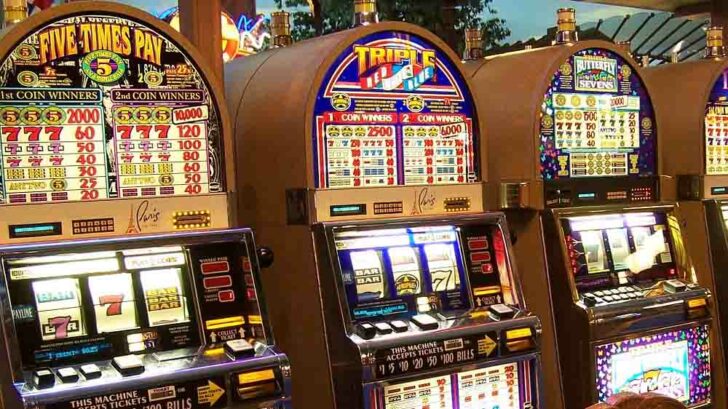 history of slots machines