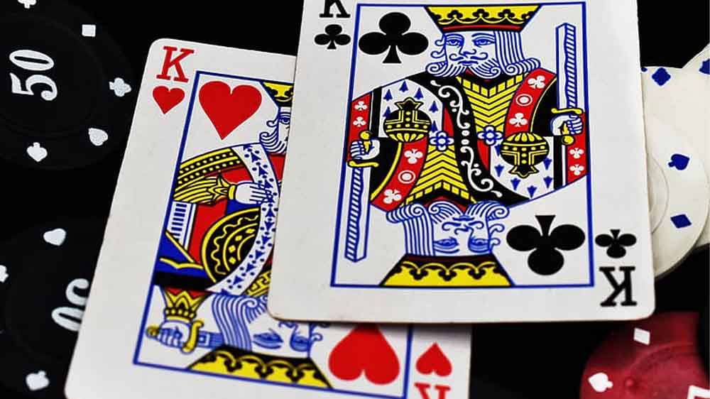 how to play poker 2 cards