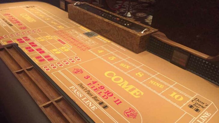 craps players